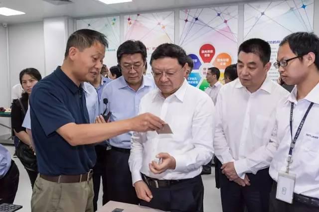 广东省委常委、深圳市委书记王伟中率队到k8凯发调研座谈