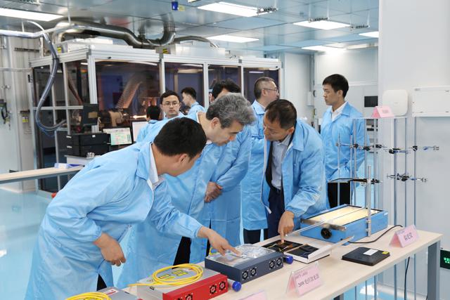 深圳市委常委、副市长刘庆生一行到k8凯发考察调研